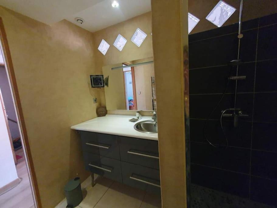 Appartement Dans Le Faubourg Proche De La Plage Collioure Exterior photo